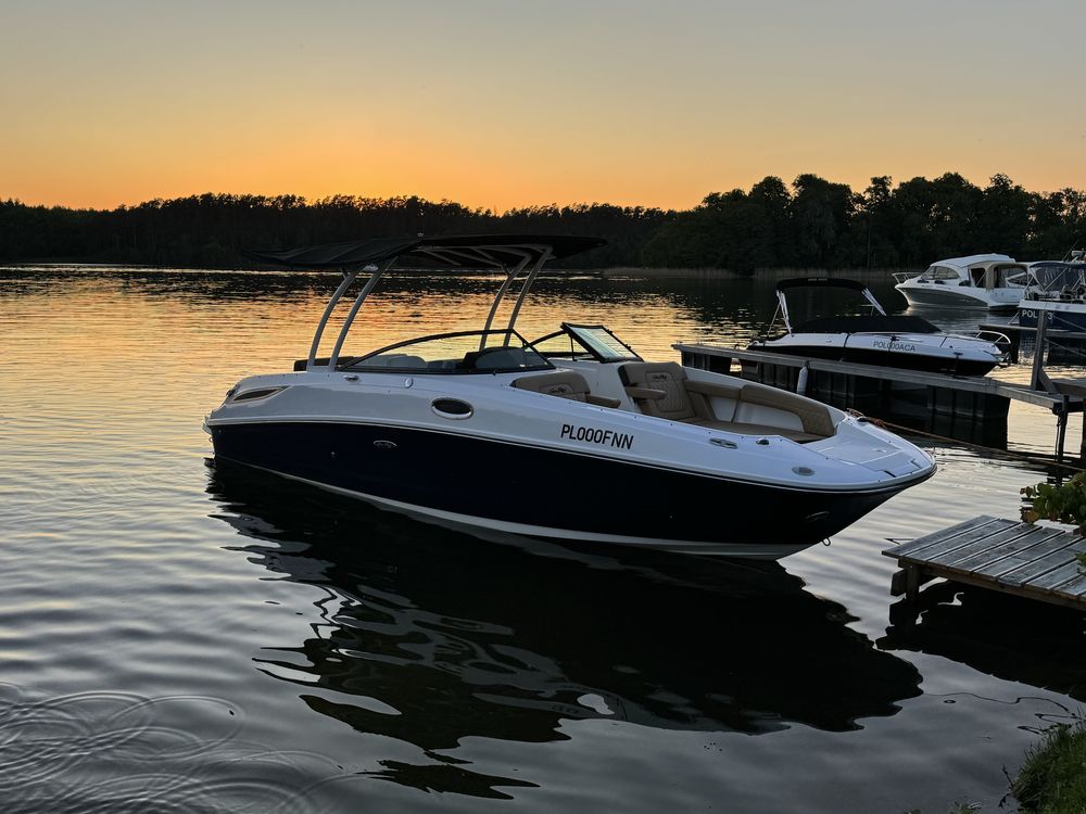 Sea Ray Sundeck 280 8.2 BIG BLOCK