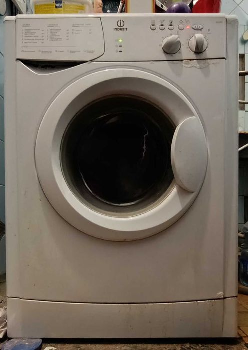 Продам пральна машина Indesit можна на запчастини