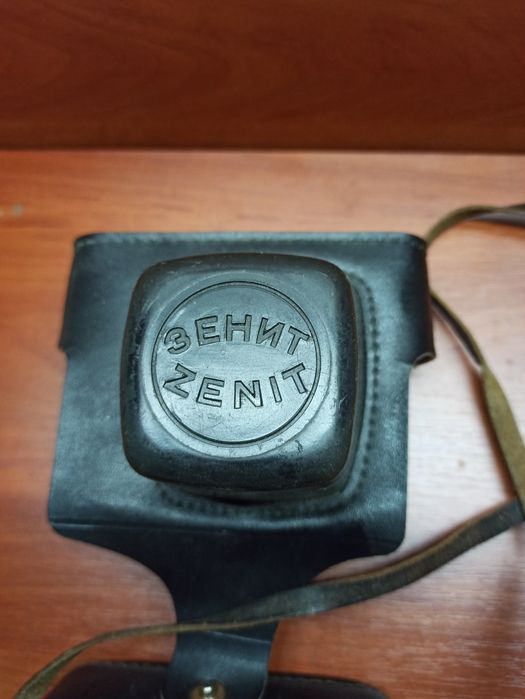 Фотоаппарат Зенит Е с объективом Helios 44-2.