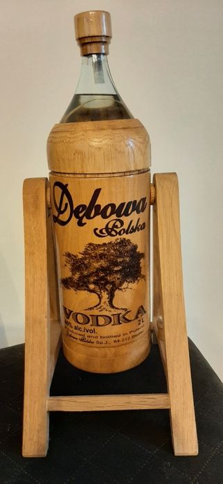 Stojak na alkohol dębowy z 2011 r.