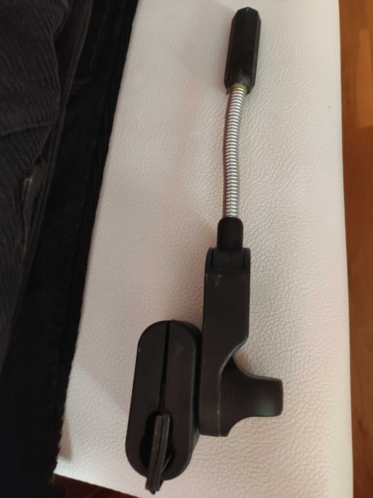 Uchwyt parasolki od wózka dziecięcego