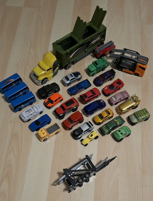 Kolekcja samochodzików dla chłopca