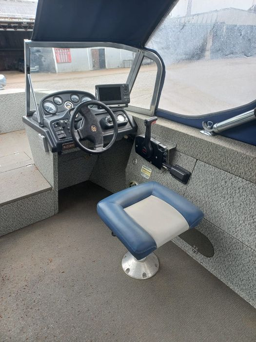 Моторний човен Sylvan Boat