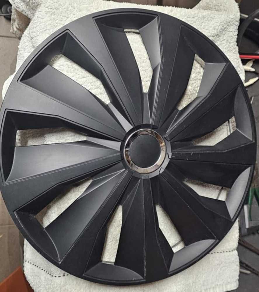 4 Kołpaki na felgi GRIP PRO BLACK 15 do Hyundai Kia Volvo Alfa Romeo