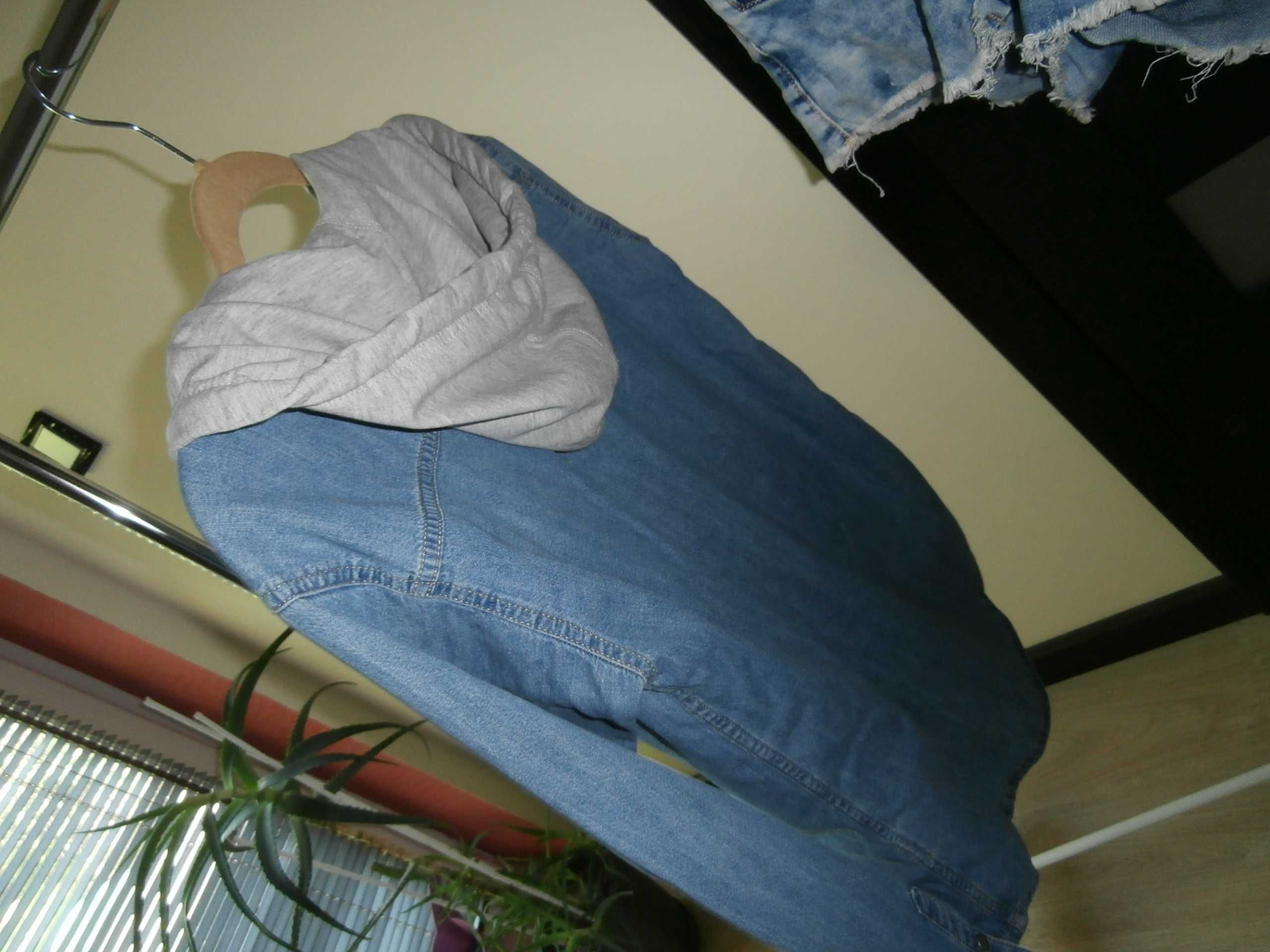 Jeansowa bluza z kapturem