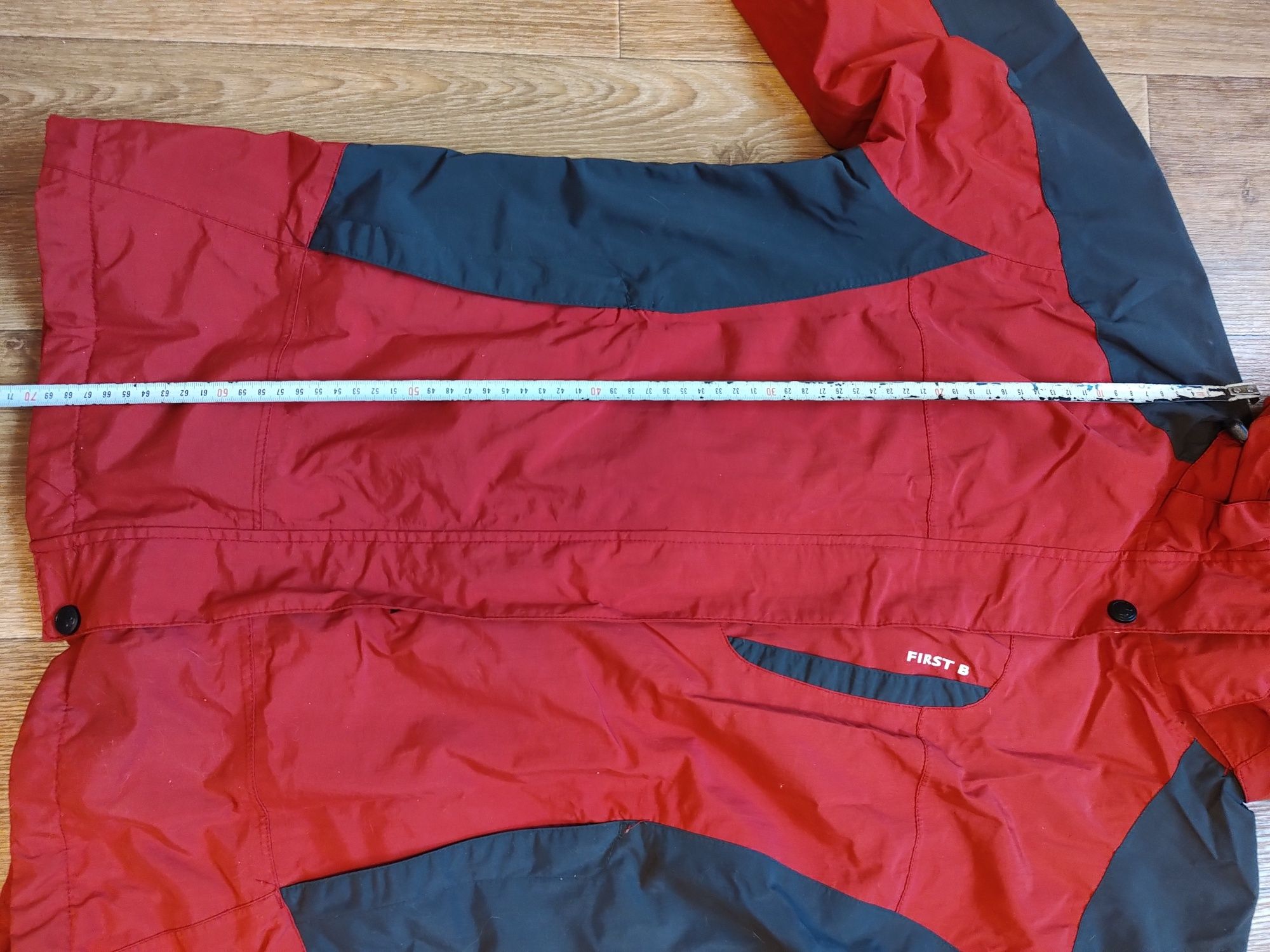 Курточка First B water- windproof. Розмір S, 42-44 український
