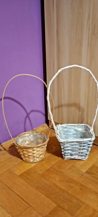 Dwa koszyki prezentowe, koszyki ozdobne