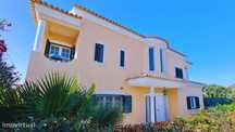 Casa / Villa T6 em Alhos Vedros de 228,00 m2