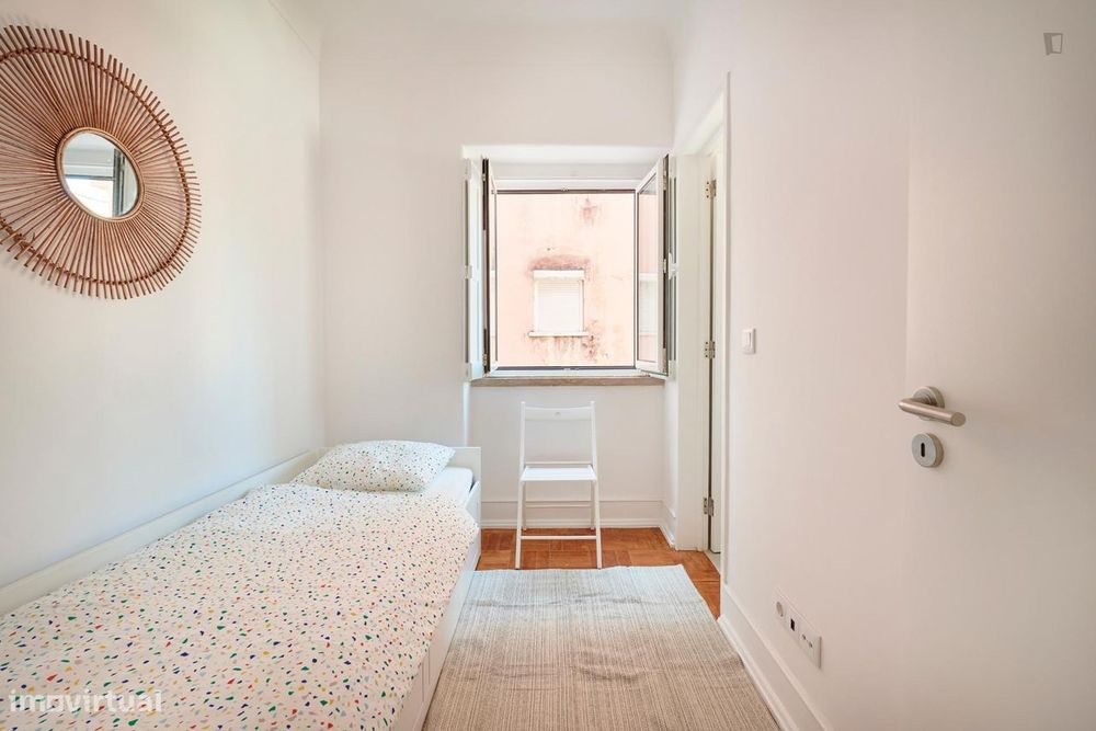 318753 - Quarto com casa de banho privada junto...