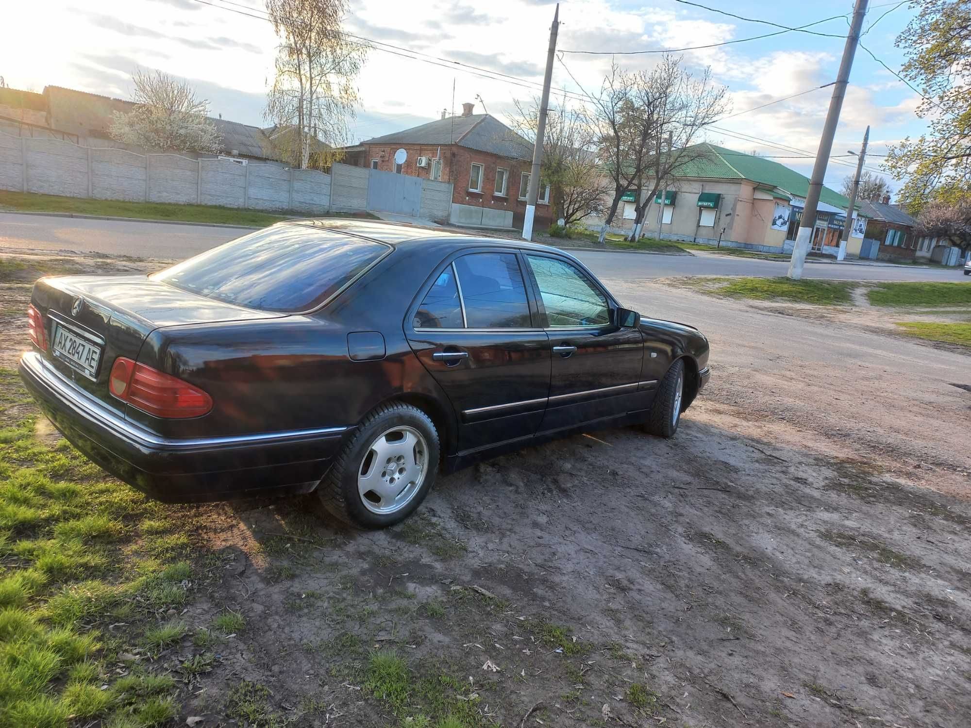 Продам Mercedes E210 ГБО 4