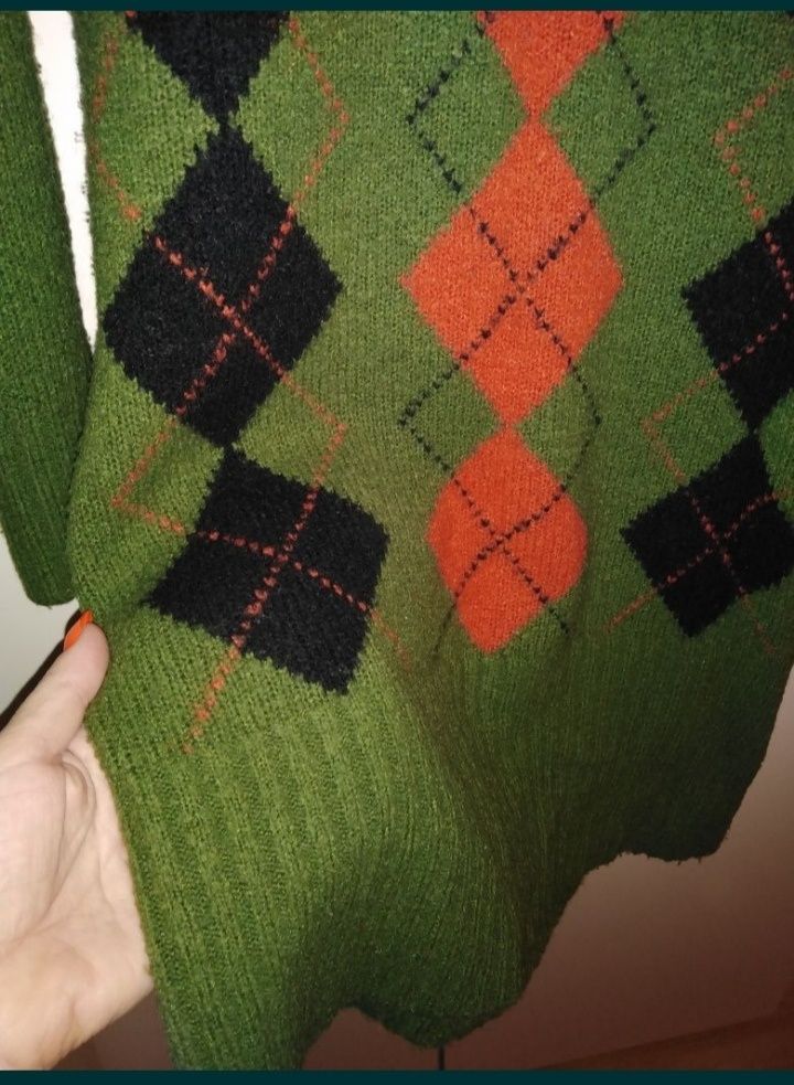 Sweter długi ciepły z dodatkiem wełny zielony wzory 38