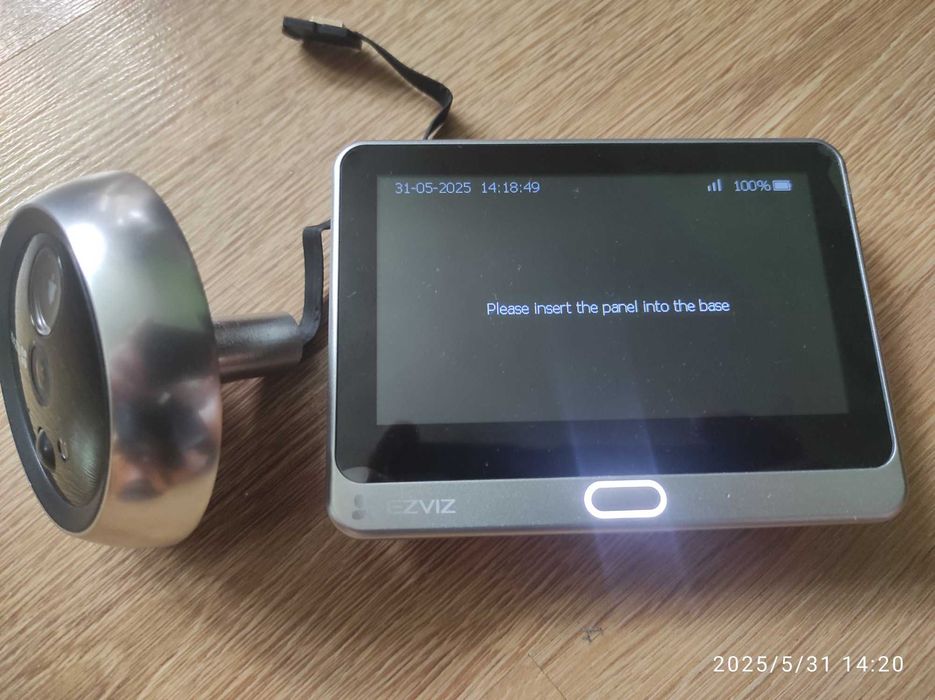 Wizjer elektroniczny do drzwi EZVIZ dp1c uszkodzony