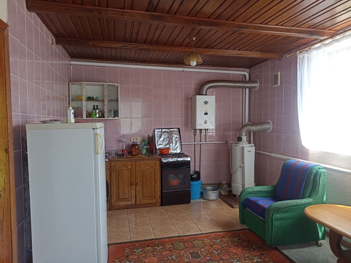 Продається 2 будинки в одному дворі