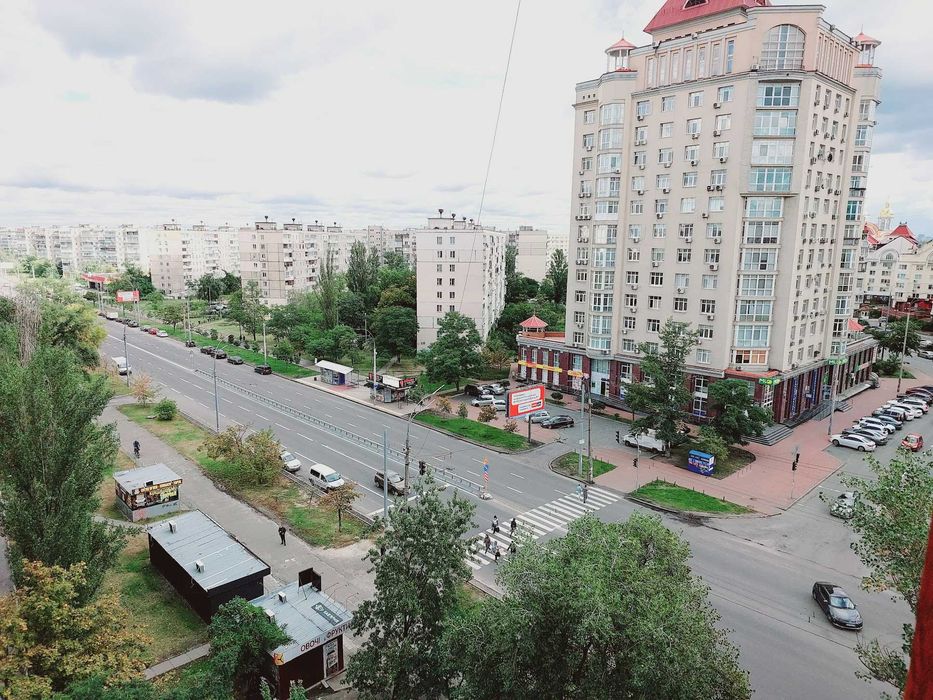 свободно28.06 пр-т.Г.Сталинграда(Ивасюка) 35,В 5 мин от метро Минская-14-555.biz.ua