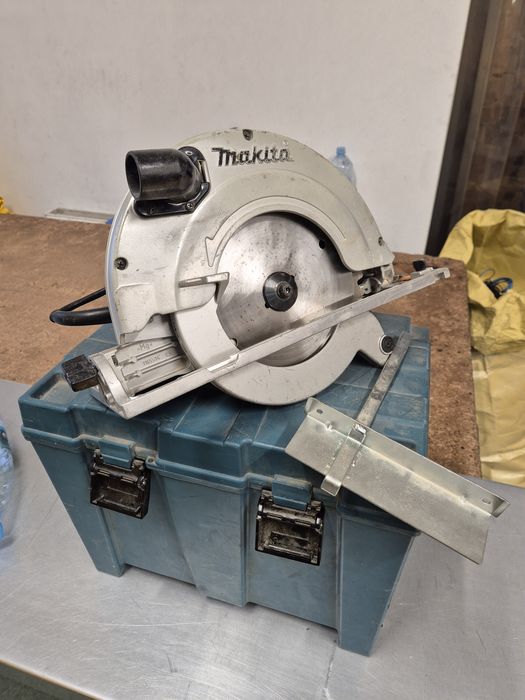 Pilarka tarczowa Makita 5903R