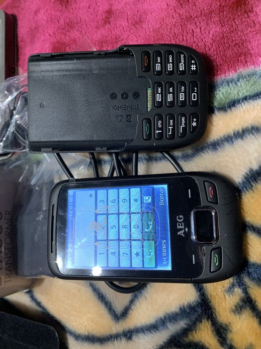 Telemovel AEG BTX330 Dual SIM Novo