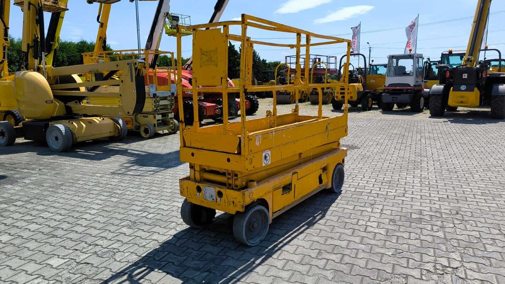 Podnośnik nożycowy zwyżka HAULOTTE Compact 8 rok 2008 cena brutto