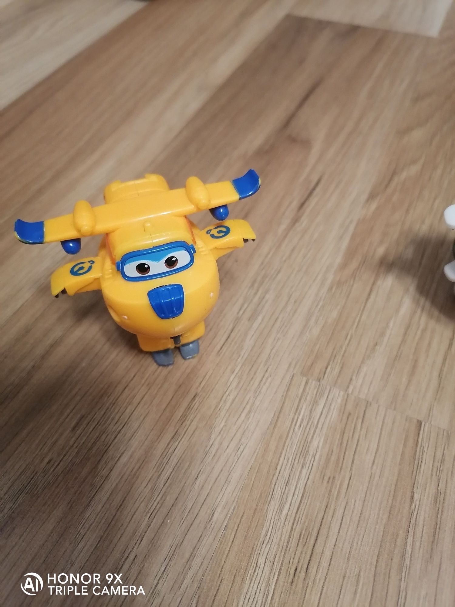 Figurki super wings samoloty