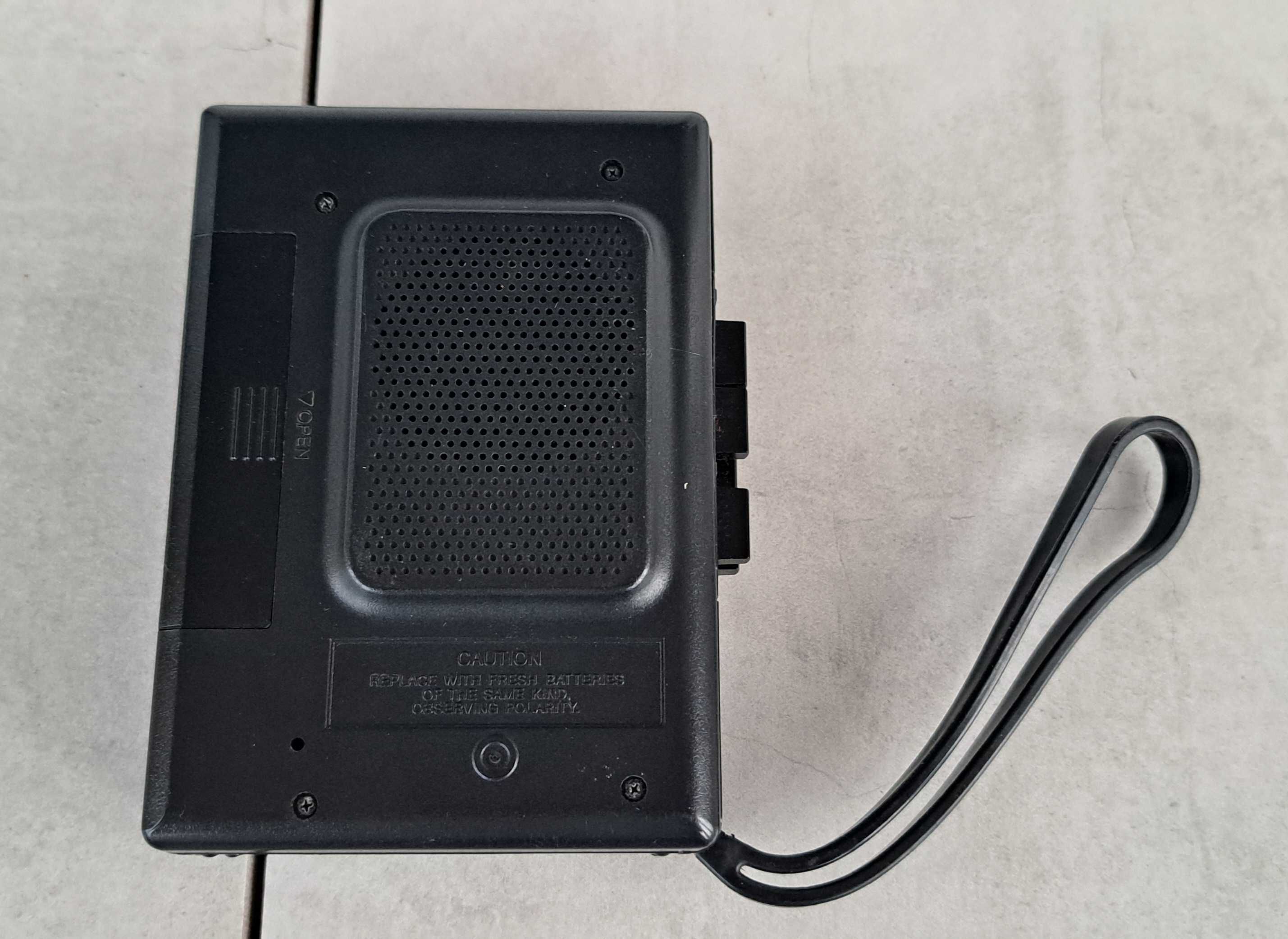 Panasonic rq l 305 касетний диктофон.