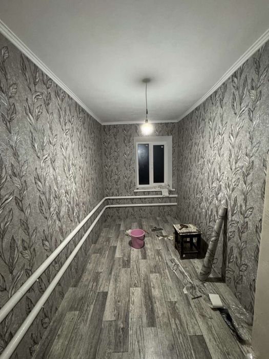 Продається будинок в центрально - міському районі .