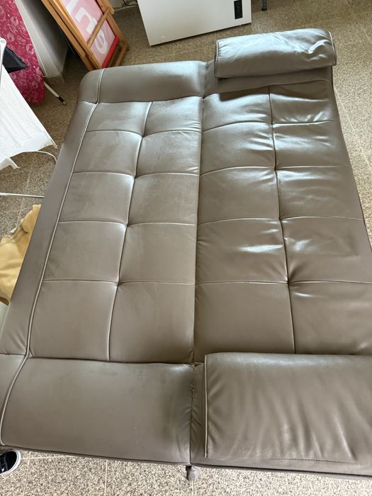 Sofá-Cama em Boas Condições