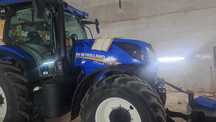 Sprzedam ciagnik zarejstrowany New Holland  T7.165 S na czesci