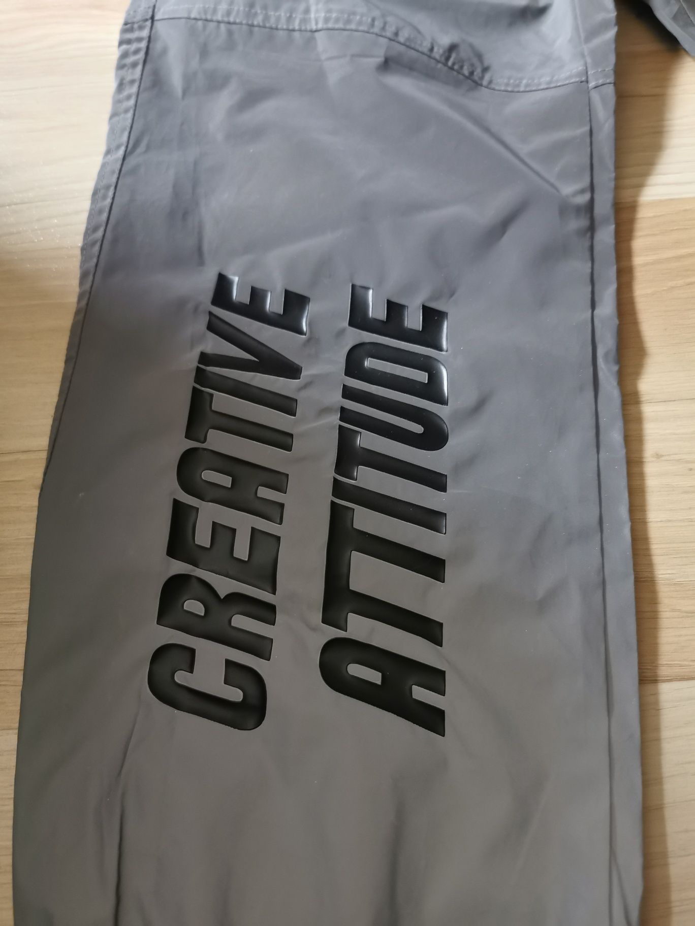 Odblaskowe nowe spodnie Bershka r. S