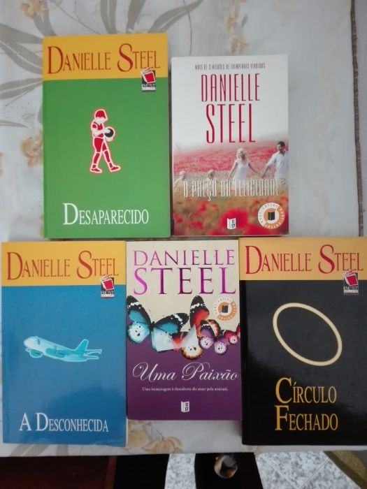 Livros de Robin Cook e Danielle Steel