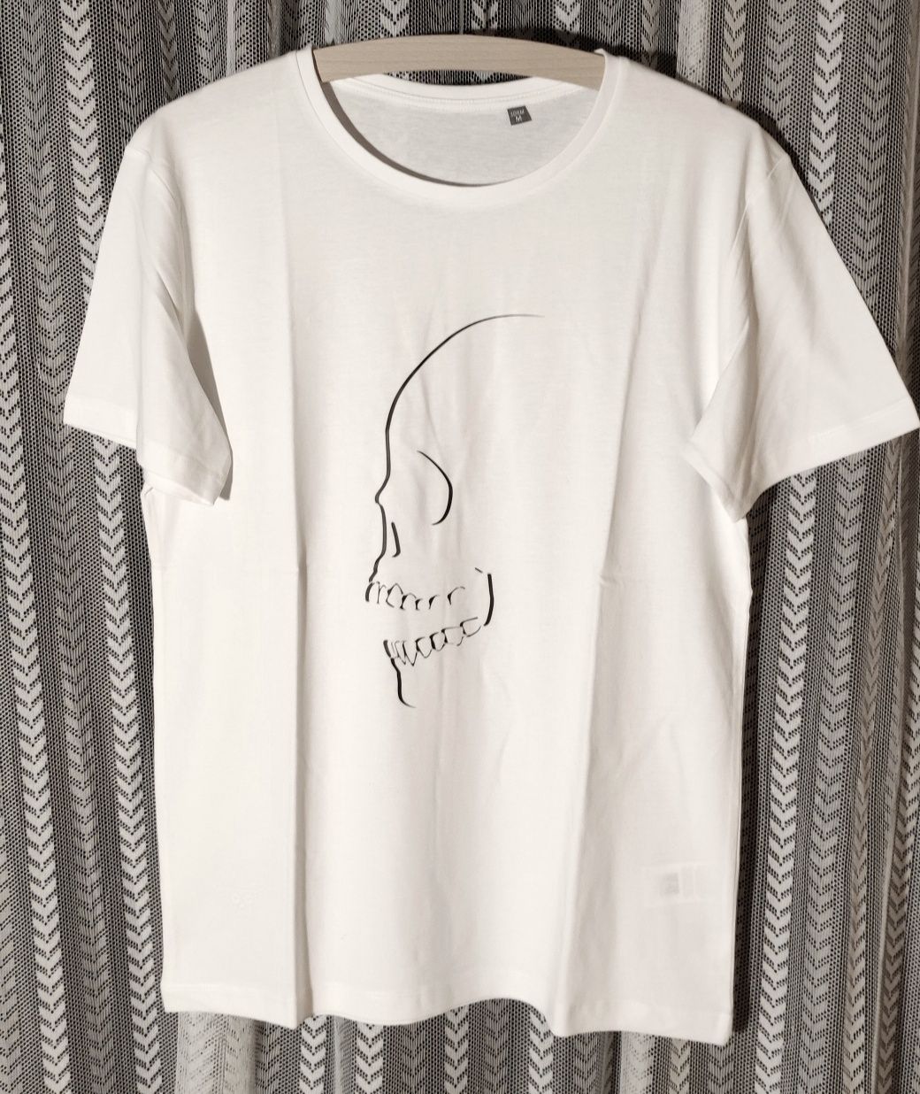 T-shirts brancas com Caveiras Unisexo