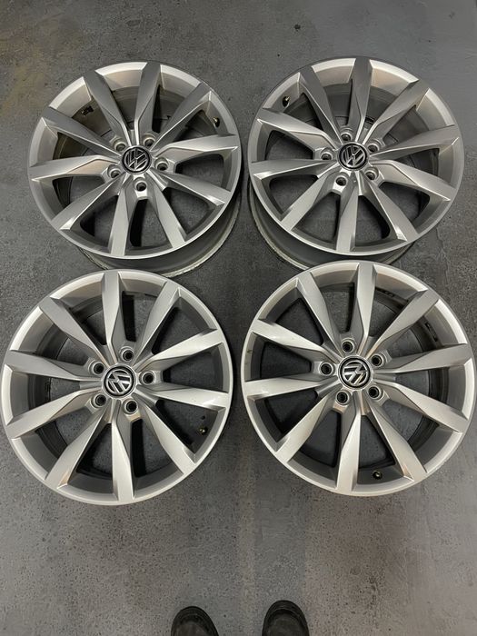 4x felga aluminiowa vw 5x112 17” 7J et49 golf