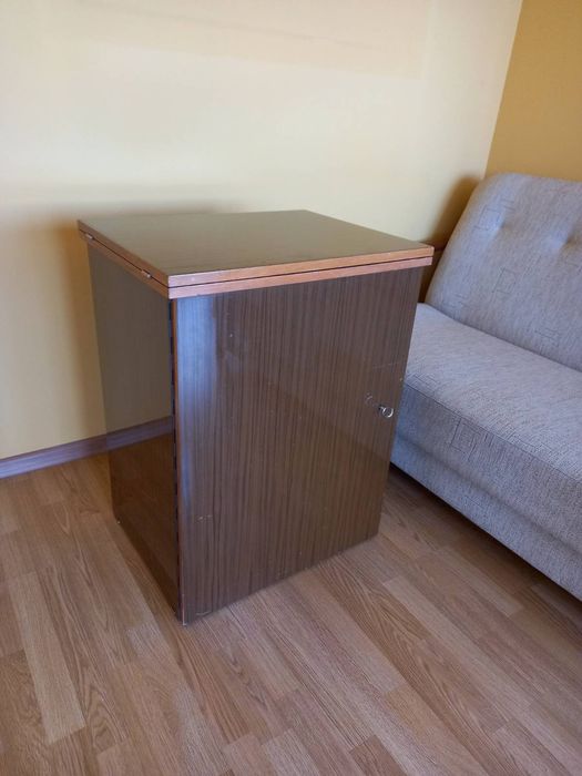 Maszyna do szycia Łucznik 431 z szafką