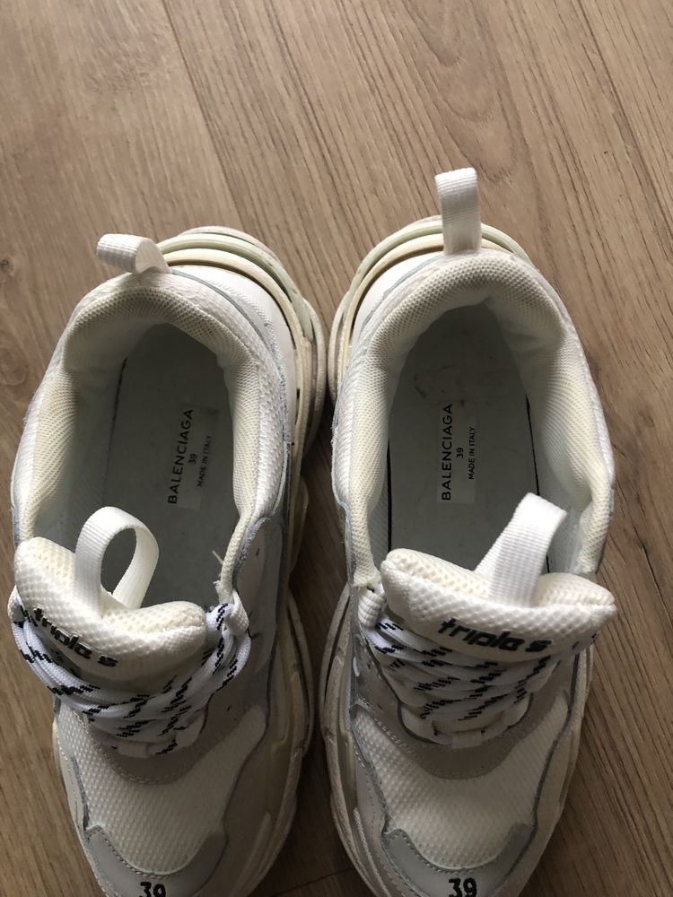 Balenciaga triple s 39 Balenciaga sneakers 39