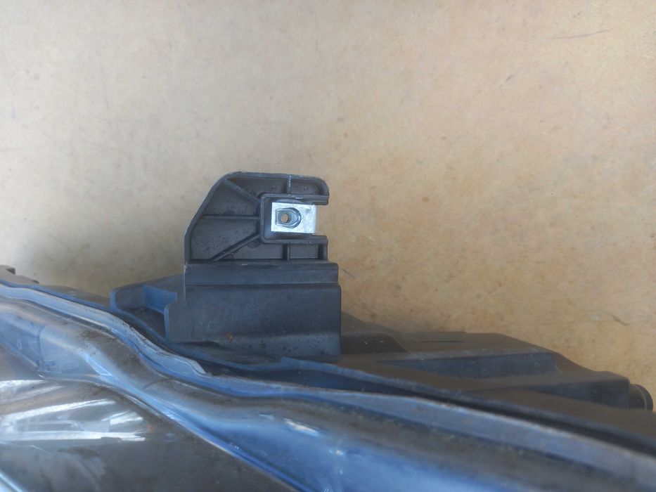 reflektor lampa przód opel insignia lift led 13-17 prawy europa cały