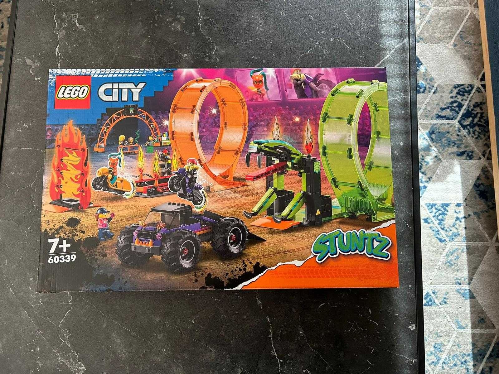 LEGO® 60339 City - Kaskaderska arena z dwoma pętlami