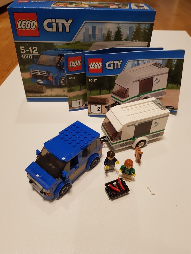 Klocki LEGO City 60117 van z przyczepą kempingową