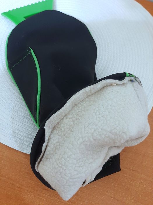 Перчатка-муфта  со  скребком  для льда