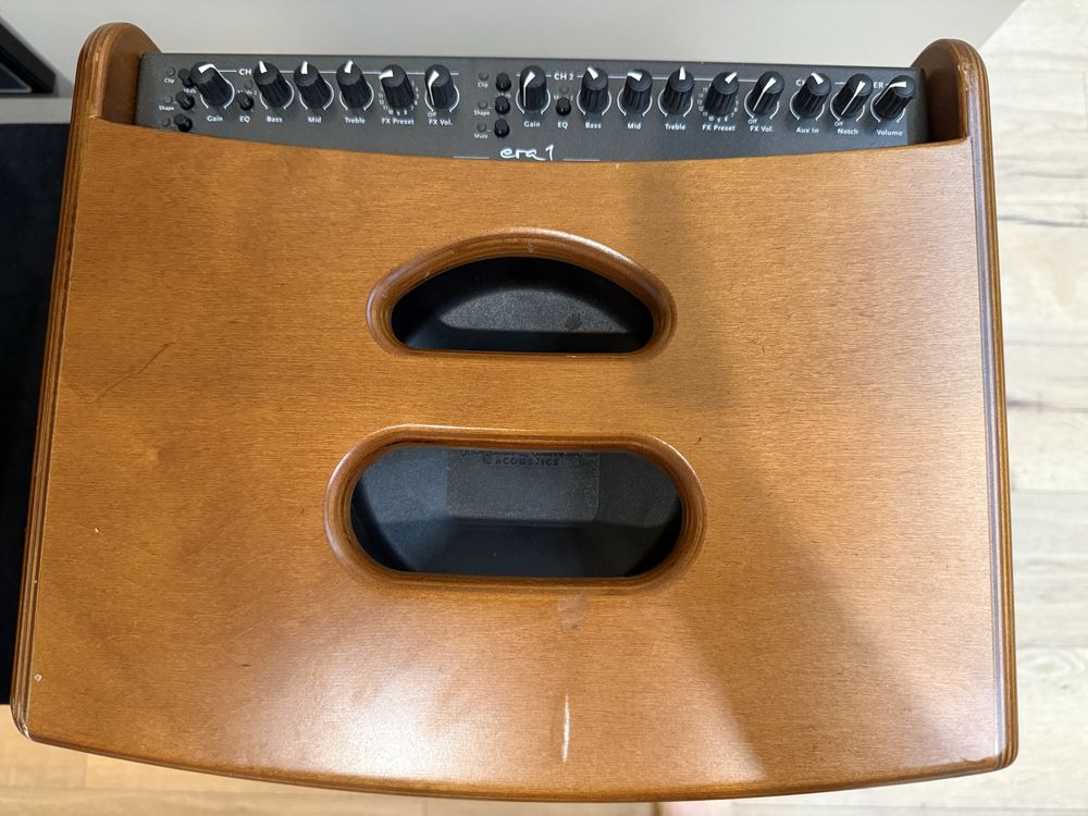 Wzmacniacz Hughes & Kettner era 1 z mikrofonem Sennheiser