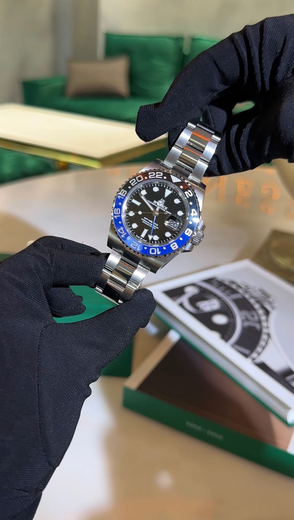 Rolex 
GMT-Master II «Batman»