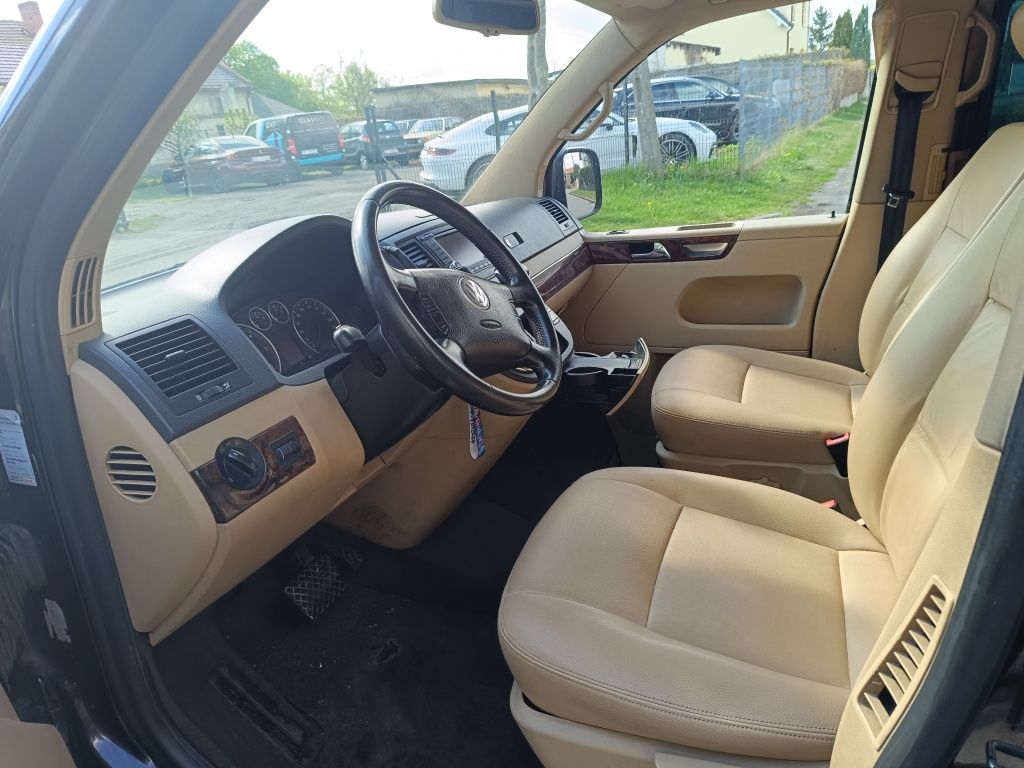 Volkswagen Multivan 2.5 TDI Bezwypadkowy