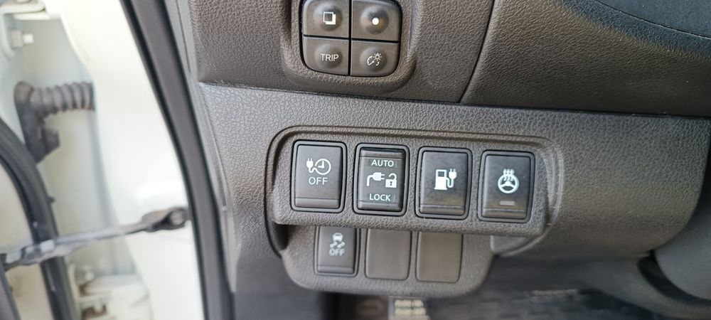 Продам Nissan Leat