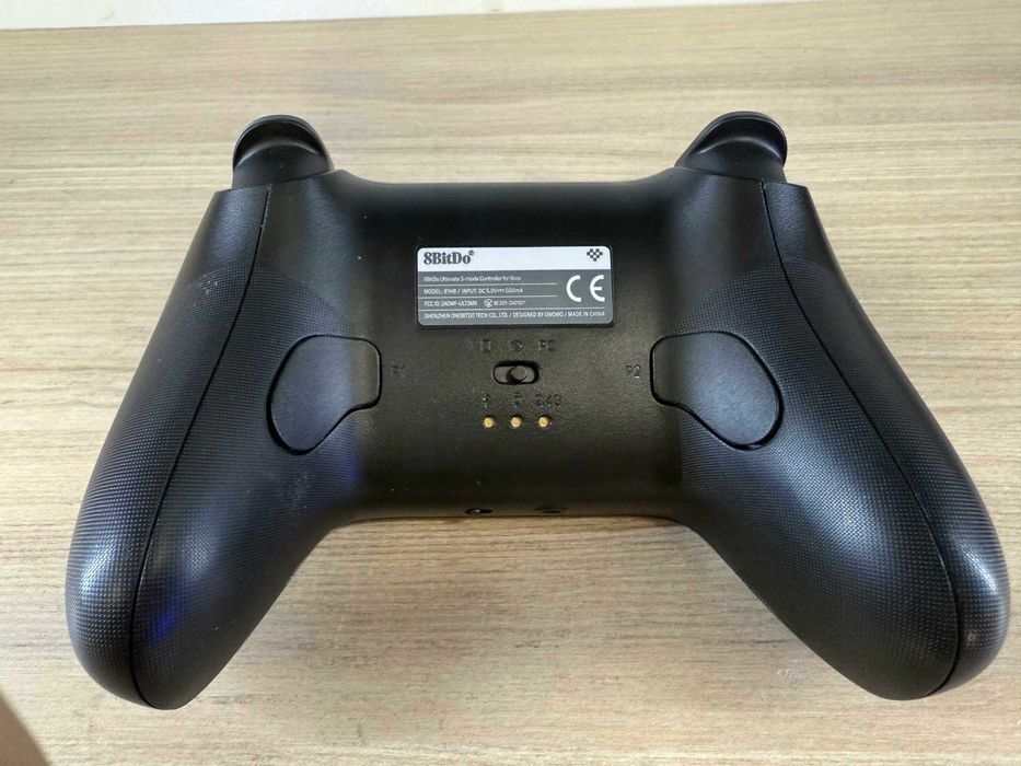 Pad kontroler bezprzewodowy zamiennik dla Xbox One/S/X Win 8bitDo 81HB