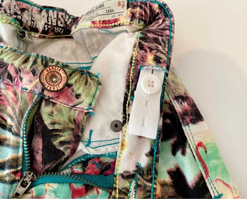 Calças coloridas, skinny fit, marca Garcia Jeans, tamanho 152.