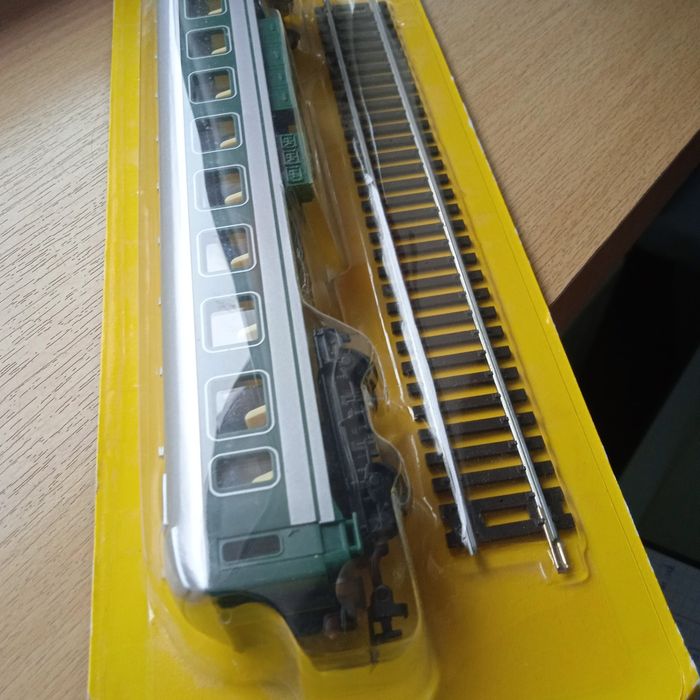 Wagon pasażerski NOWY + tor