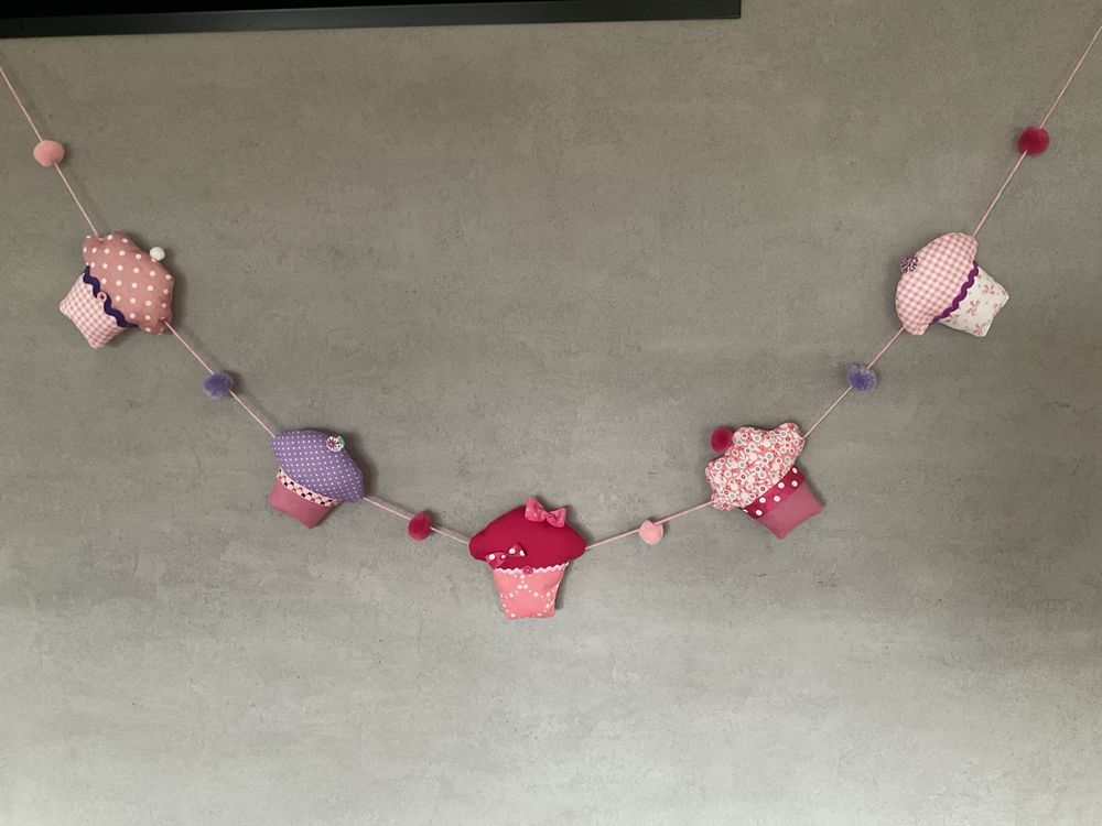 Girlanda nowa 3D babeczki wiosna ozdoba dekoracja róźowa łóżeczko