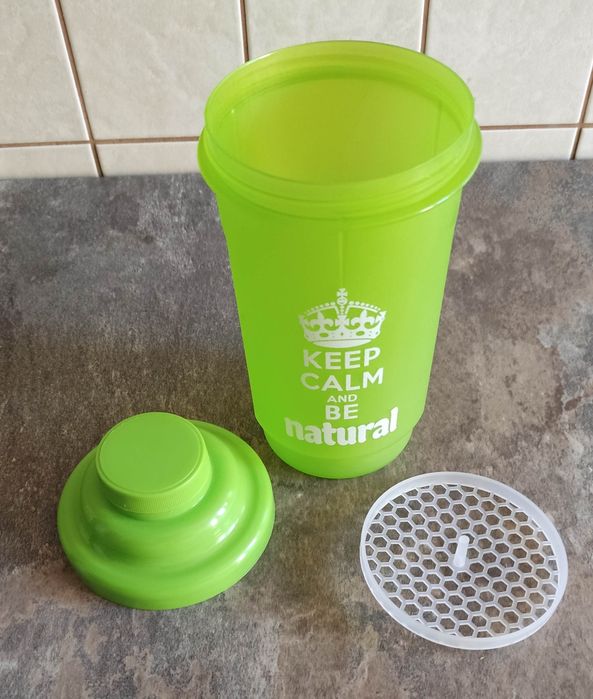 Shaker pojemność 550 ml