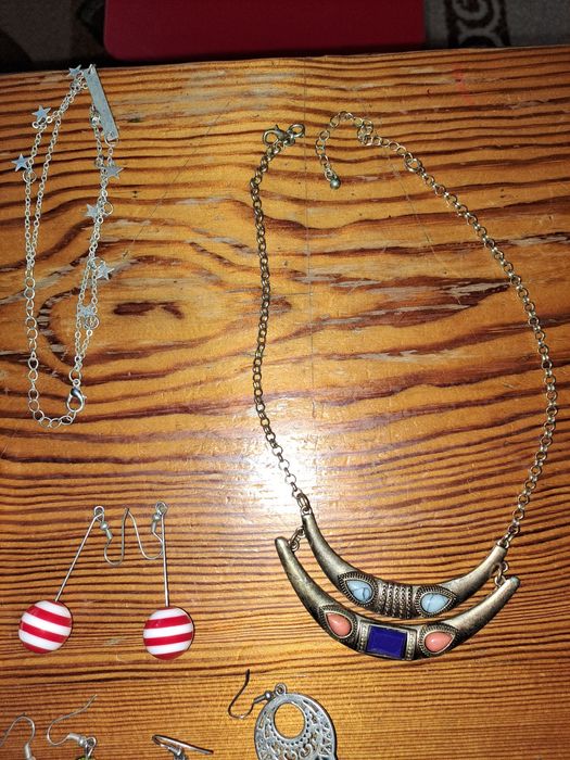 Mix biżuterii 16 szt