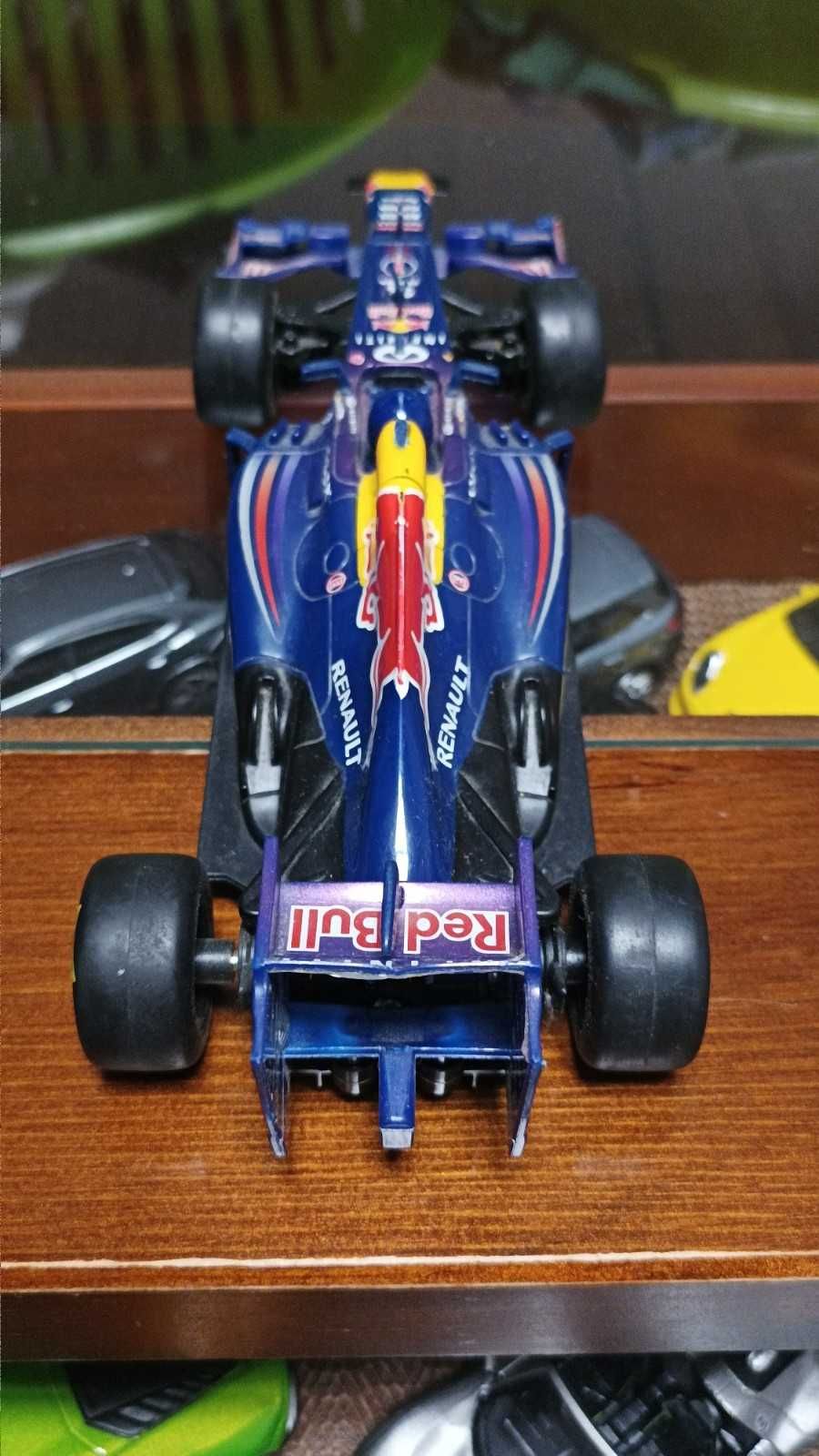 Miniatura F1 Infiniti Red Bull Racing RB9 escala 1/24