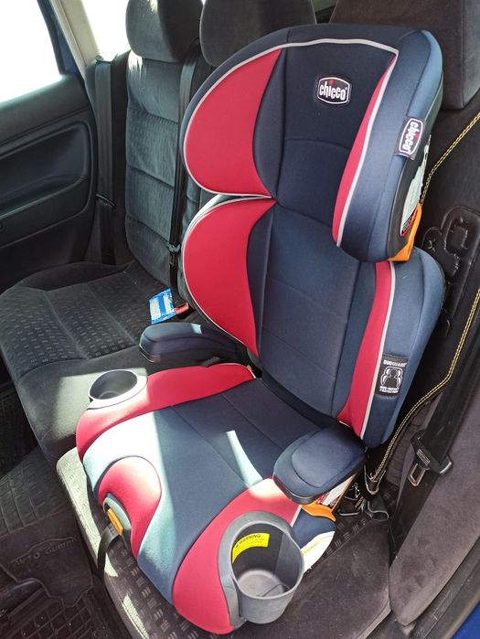 Продам дитяче автокрісло Chicco KidFit в гарному стані