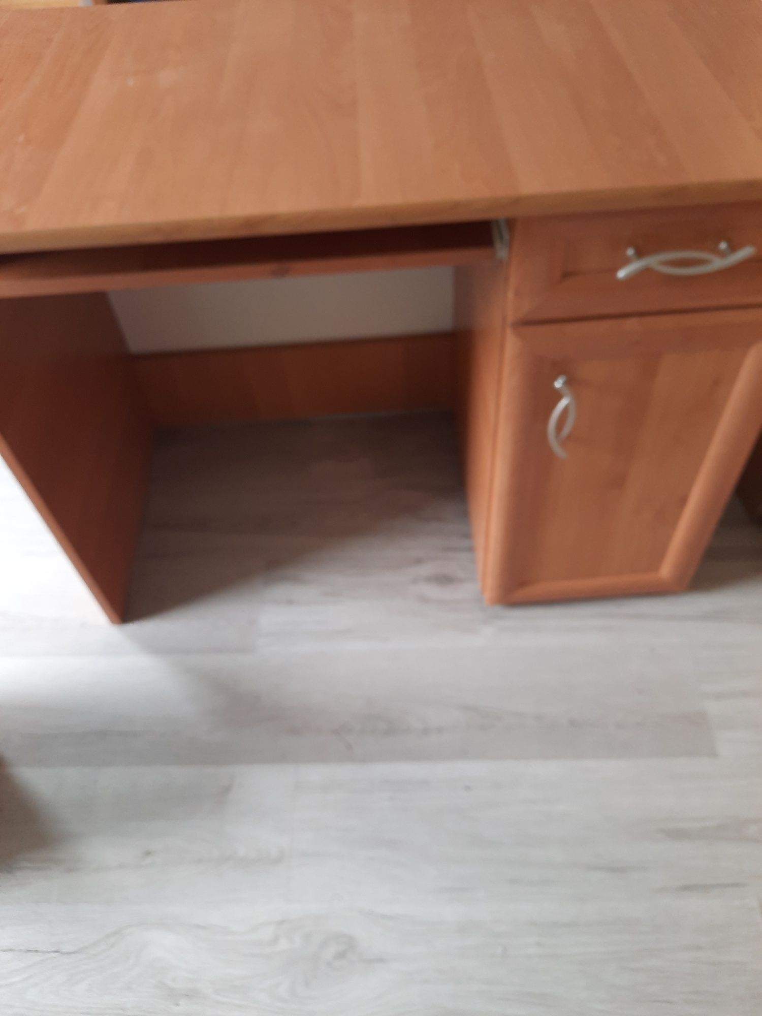 Biurko sprzedam 102×56