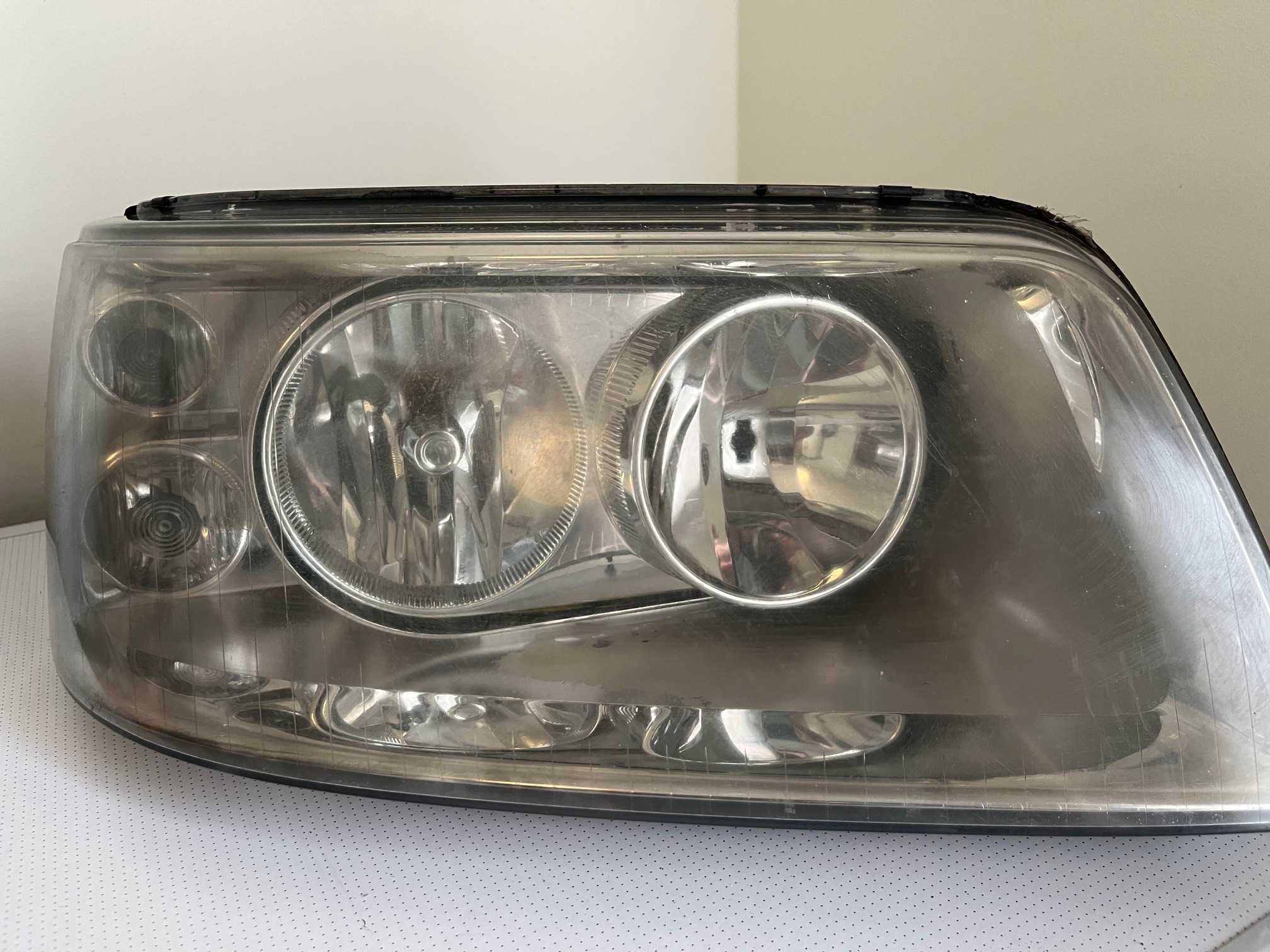 Lampa Reflektor Prawy Przod Multivan T5